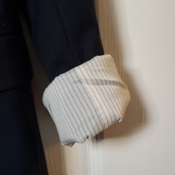 Used J Crew Navy Blue Blazer - Picture 3 of 5